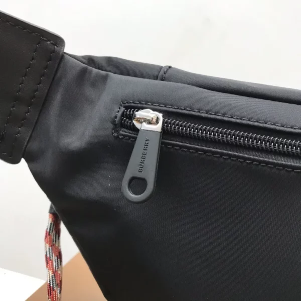 Burberry bag - rep bags