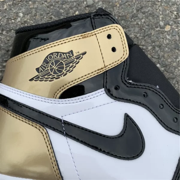 Air Jordan 1 Gold Toe - 2018-11-06 - Replica shoes