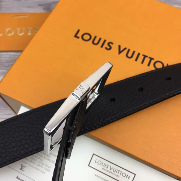 Louis Vuitton belt