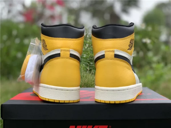 Air Jordan 1 Yellow Toe - 2019-04-21 - Replica shoes