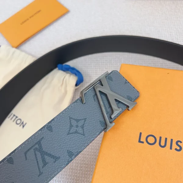 Louis Vuitton belt