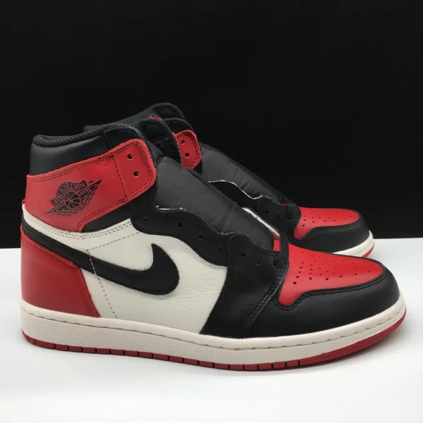 Air Jordan 1 Retro High OG Bred Toe - 2018-05-07 - Replica shoes