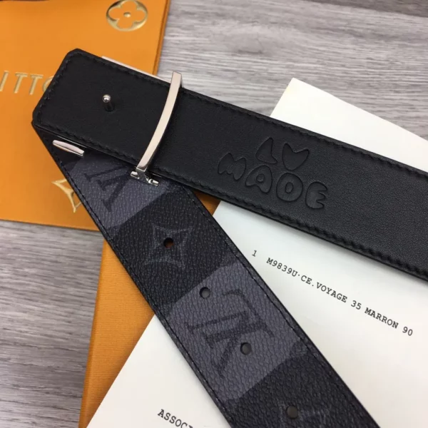 Louis Vuitton belt