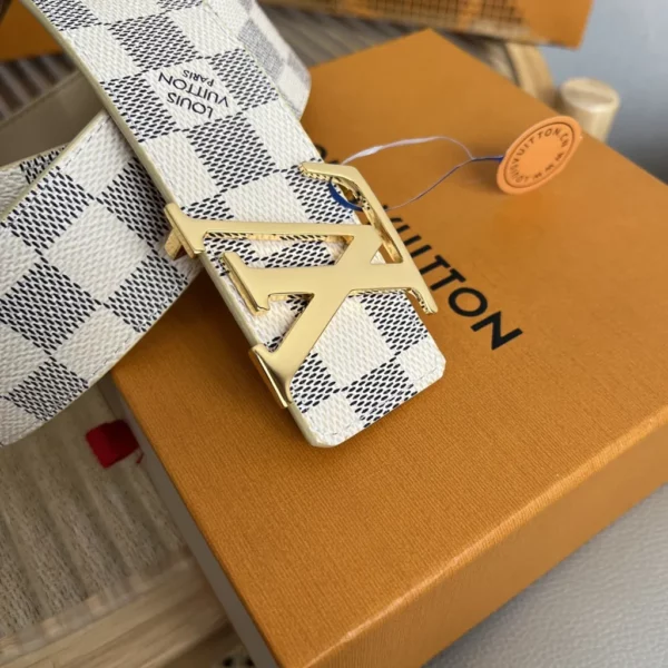 Louis Vuitton belt