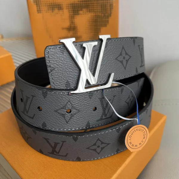 Louis Vuitton belt