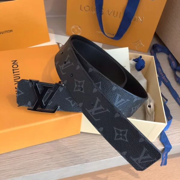 Louis Vuitton belt