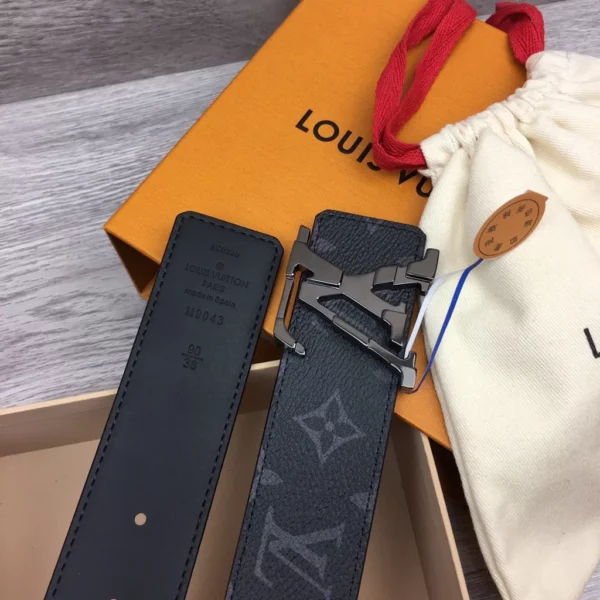 Louis Vuitton belt