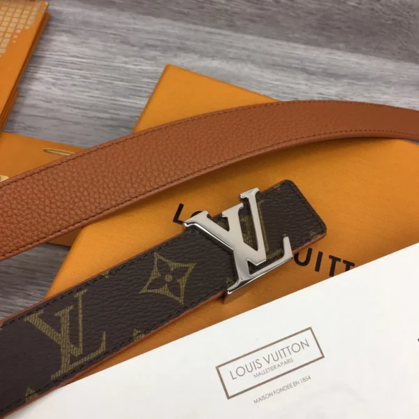 Louis Vuitton belt