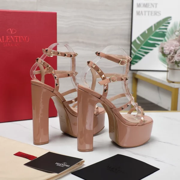 Valentino shoes - Reps shoes