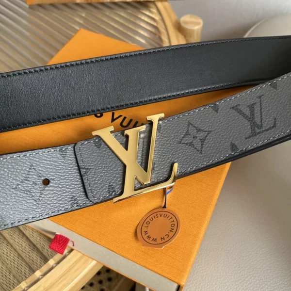 Louis Vuitton belt