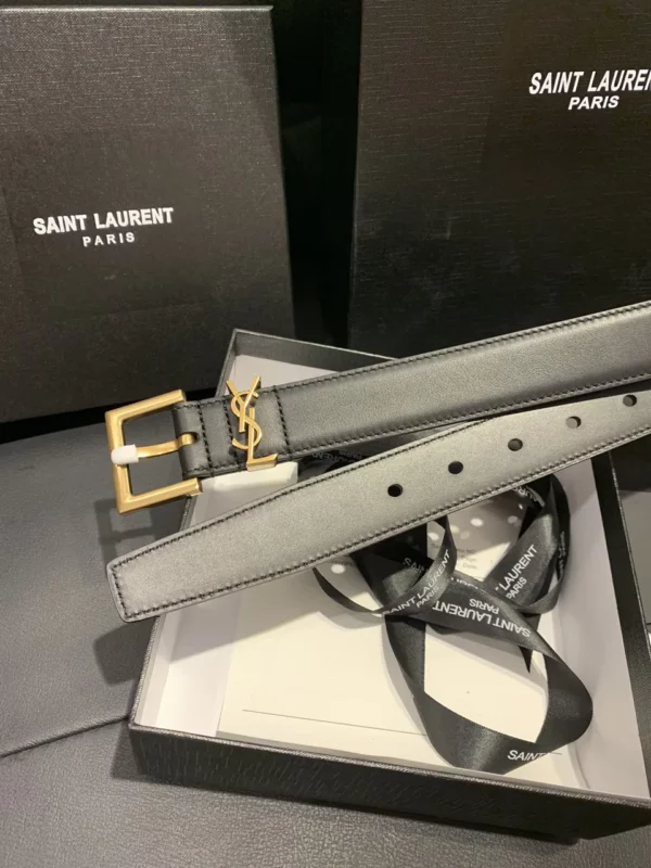 Saint Laurent belt