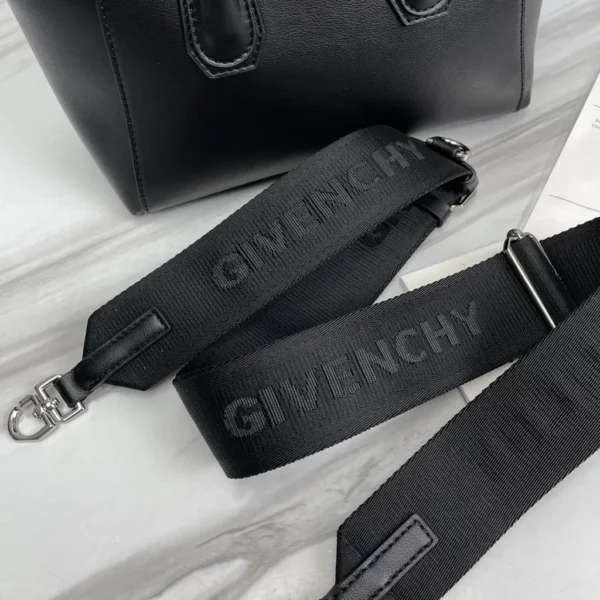 Givenchy bag - rep bags