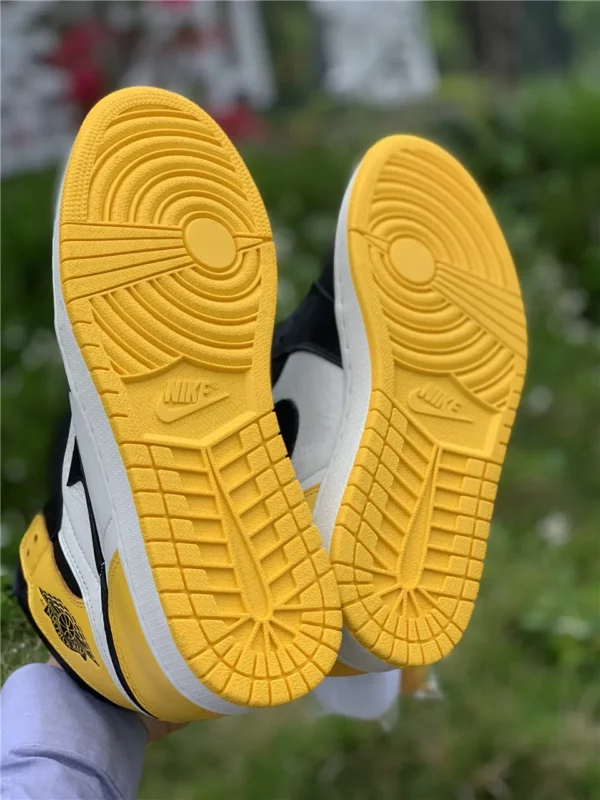 Air Jordan 1 Yellow Toe - 2019-04-21 - Replica shoes