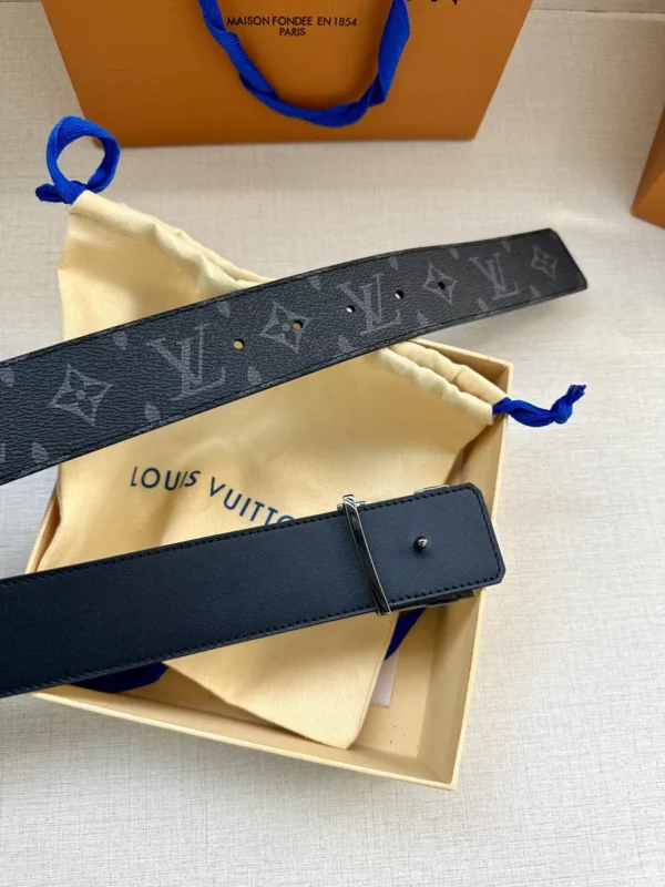 Louis Vuitton belt