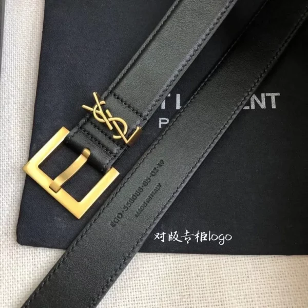 Saint Laurent belt