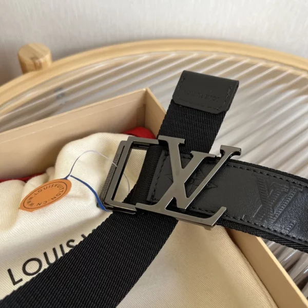 Louis Vuitton belt