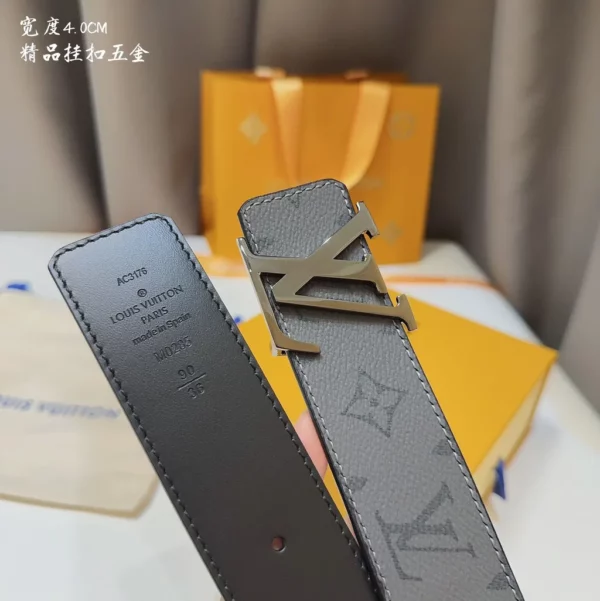 Louis Vuitton belt