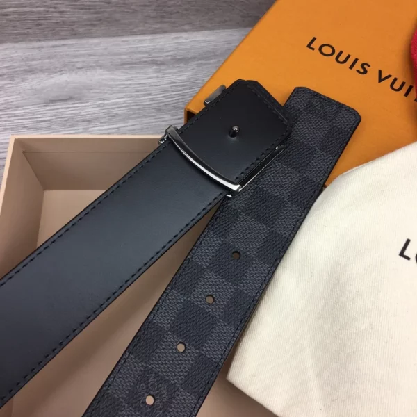 Louis Vuitton belt