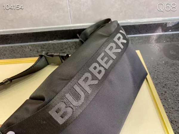 Burberry bag - rep bags