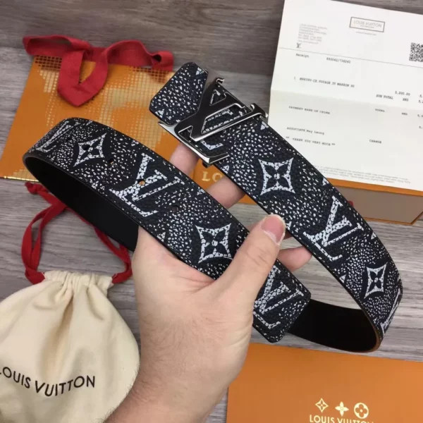 Louis Vuitton belt