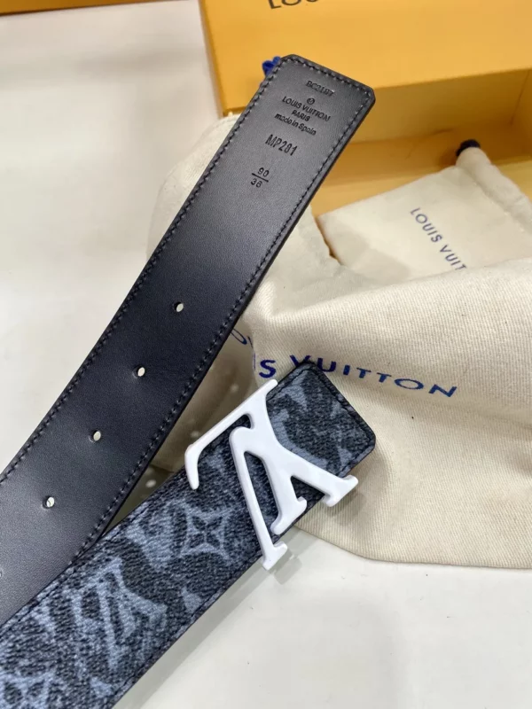 Louis Vuitton belt