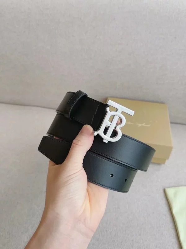 Burberry belt