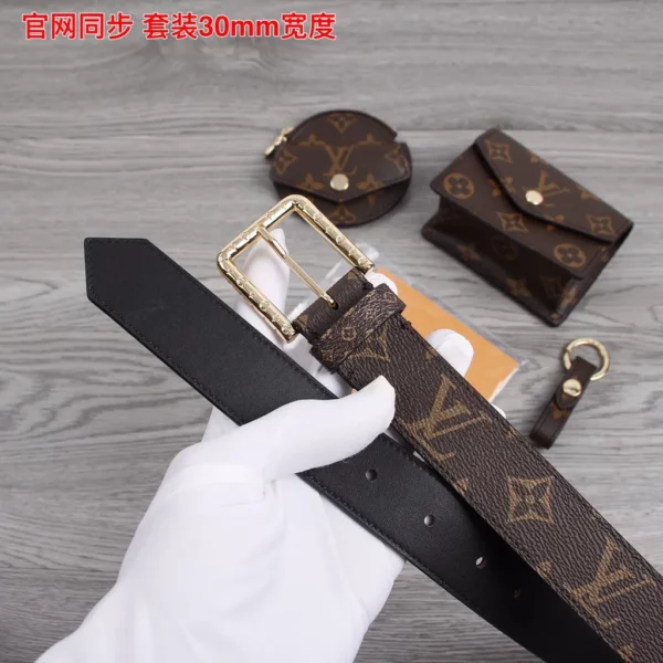 Louis Vuitton belt