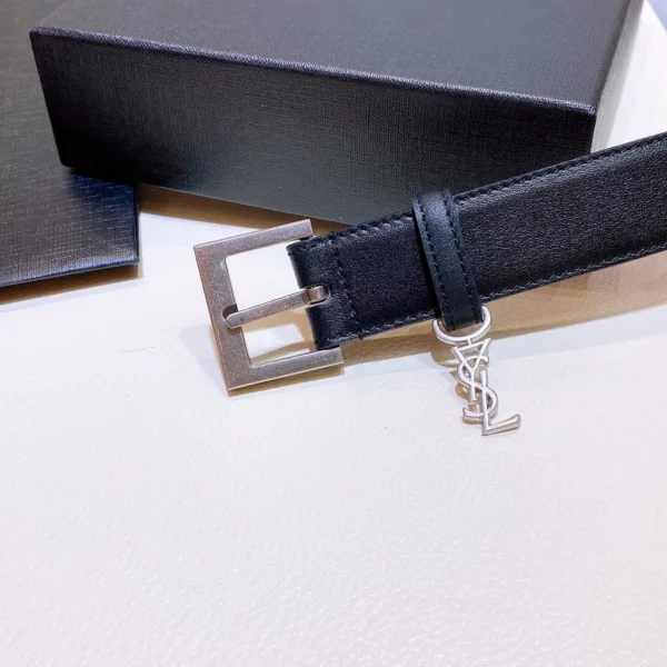 Saint Laurent belt