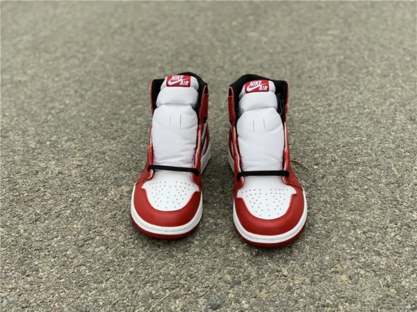 Air Jordan 1 Retro High OG Chicago - 2018-10-13 - Replica shoes