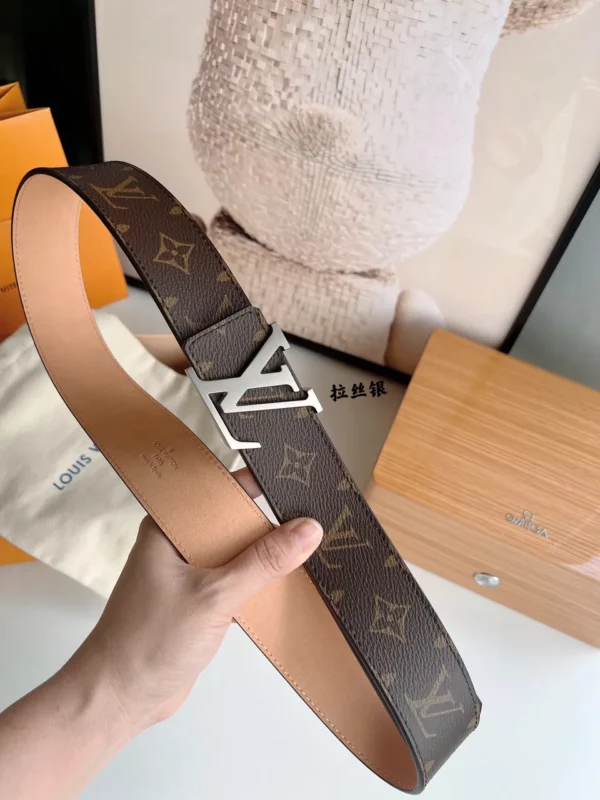 Louis Vuitton belt