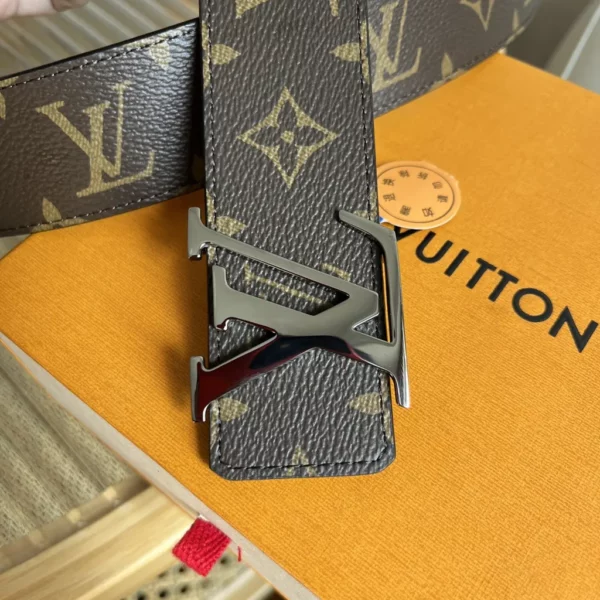 Louis Vuitton belt