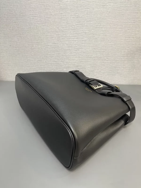 Prada bag - rep bags