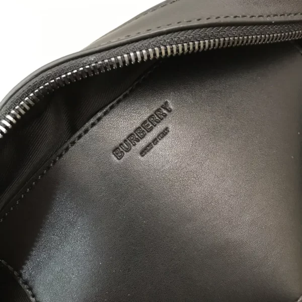 Burberry bag - rep bags