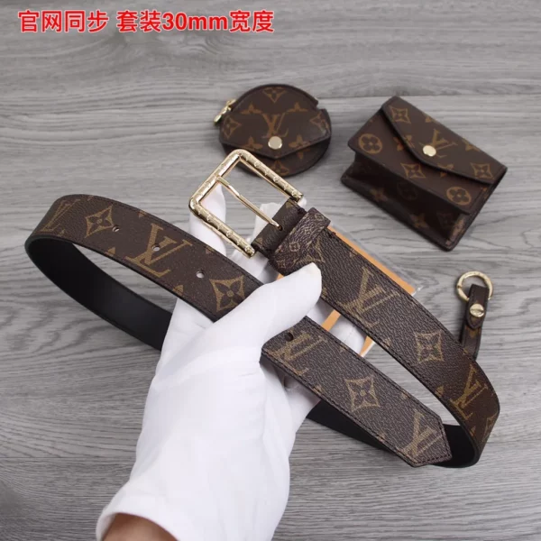 Louis Vuitton belt