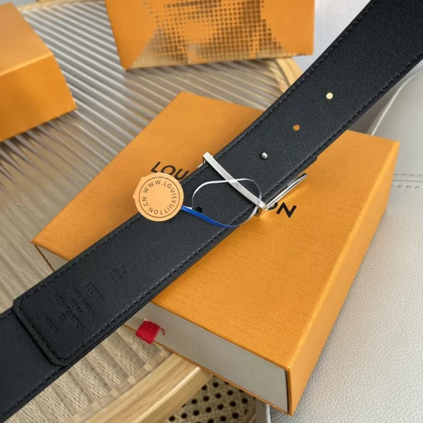 Louis Vuitton belt