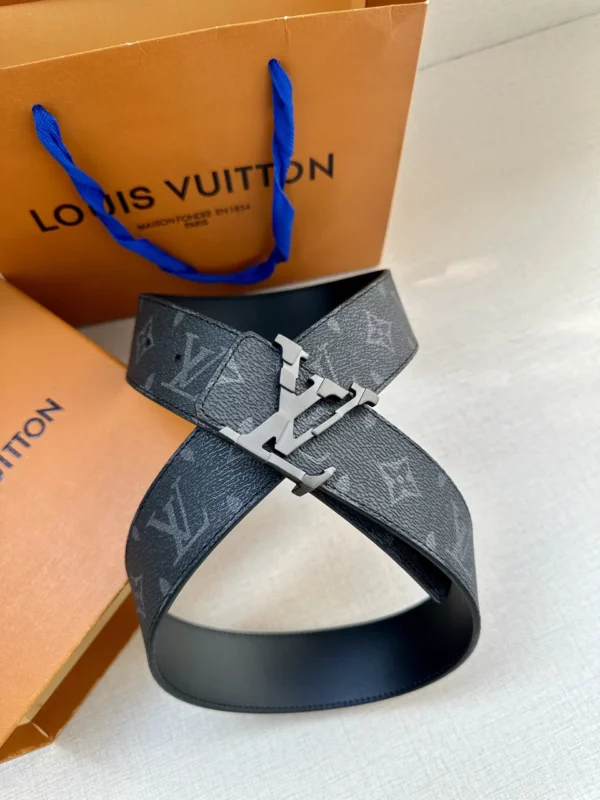 Louis Vuitton belt