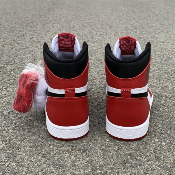 Air Jordan 1 Retro High OG Chicago - 2018-10-13 - Replica shoes