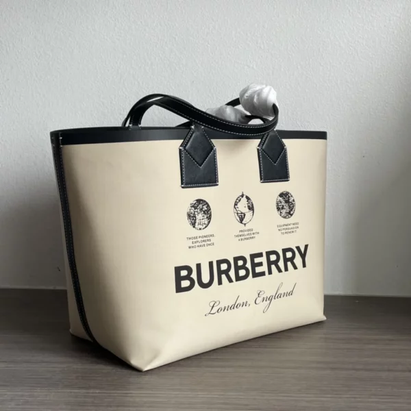 Burberry bag - rep bags