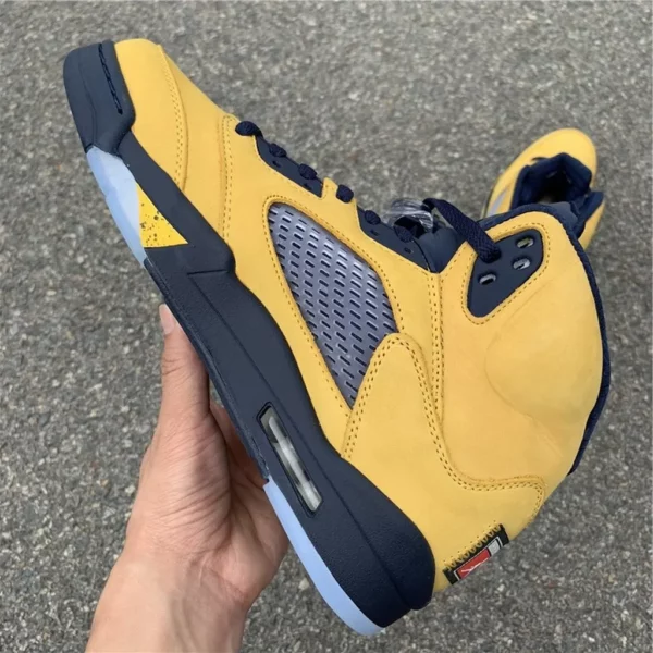 Air Jordan 5 SP Michigan - 2019-07-02 - Replica shoes