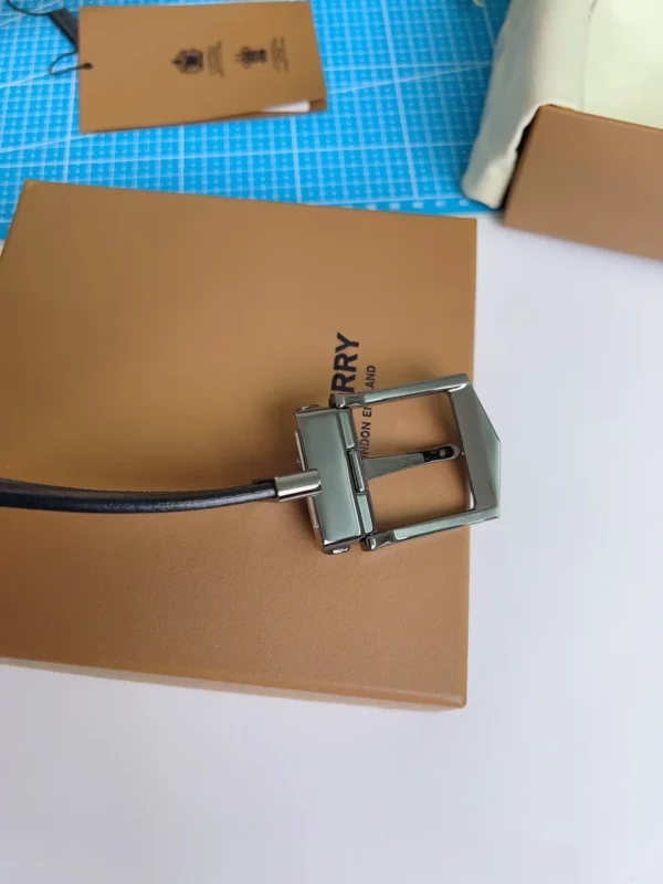 Burberry belt