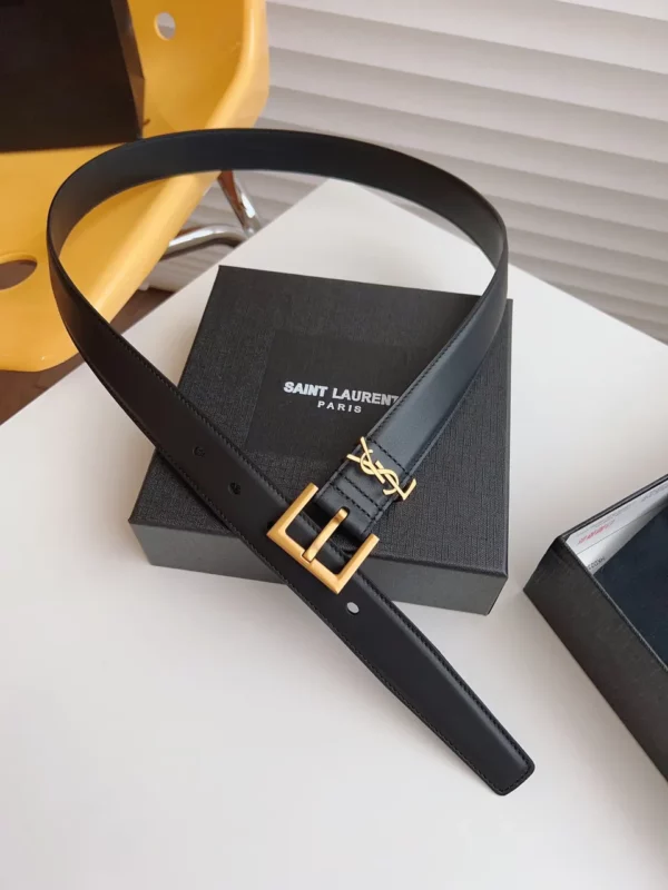 Saint Laurent belt