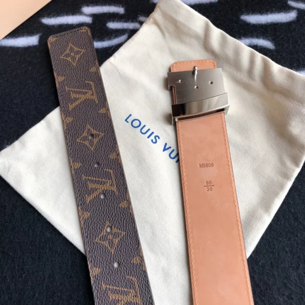 Louis Vuitton belt