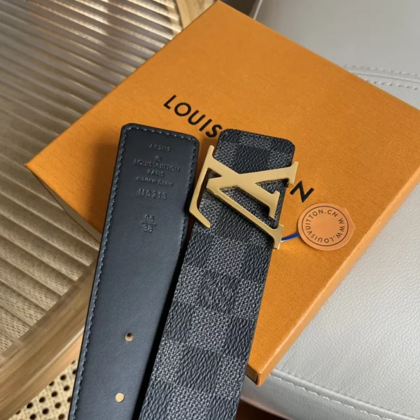 Louis Vuitton belt