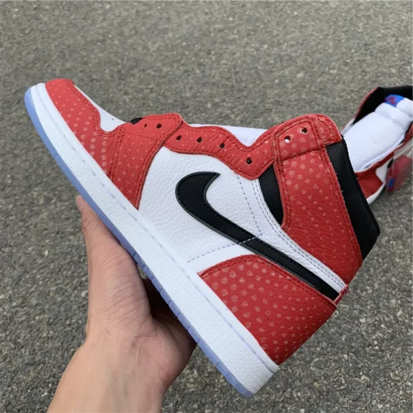 Air Jordan 1 Retro High OG Chicago Crystal - 2019-01-13 - Replica shoes