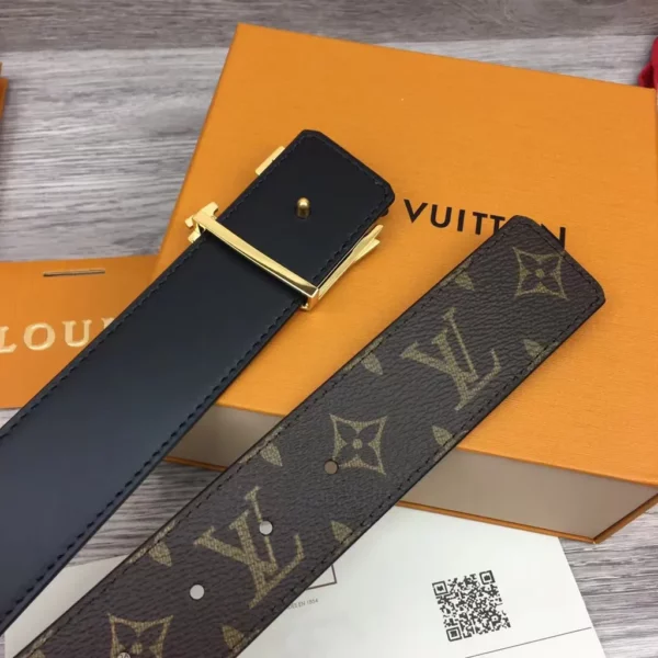 Louis Vuitton belt