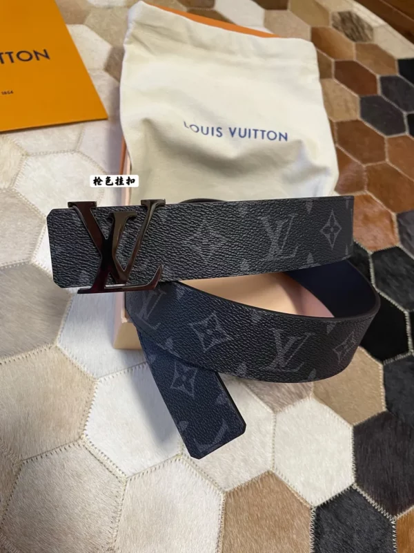 Louis Vuitton belt