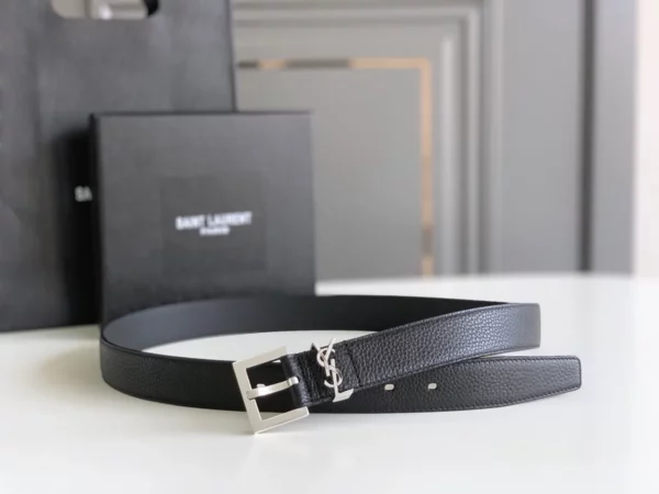 Saint Laurent belt