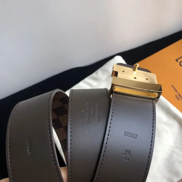 Louis Vuitton belt