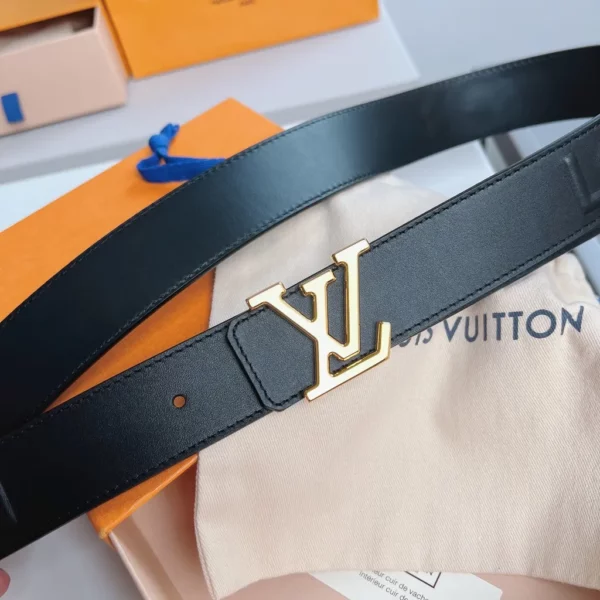 Louis Vuitton belt