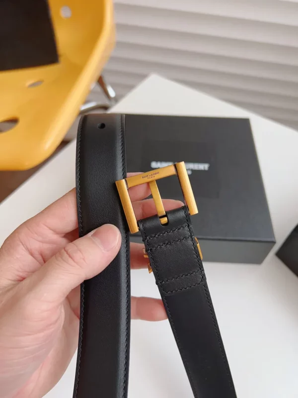 Saint Laurent belt